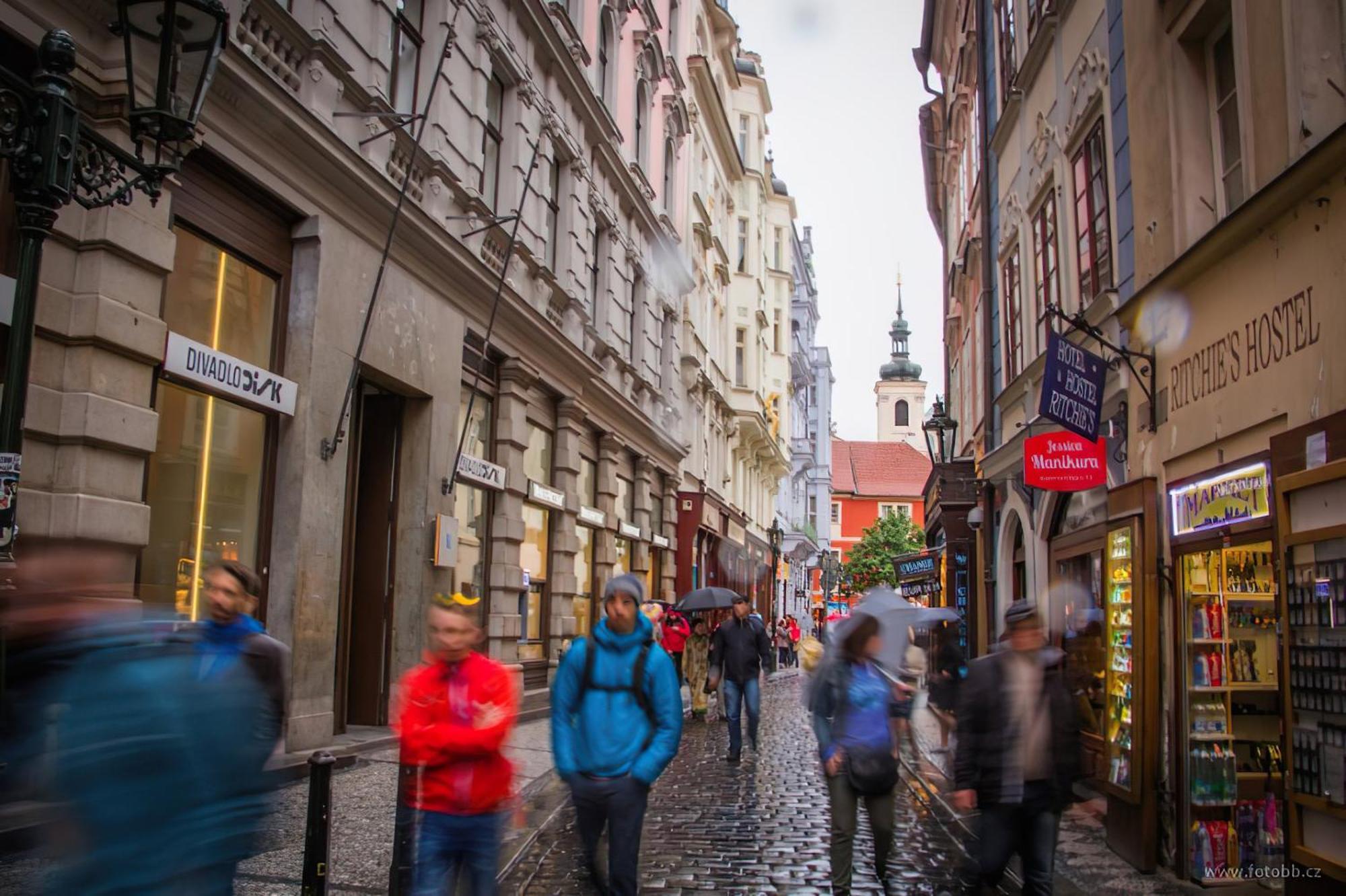 The Location In Prague, Charles Bridge & Old Town Square * Praha
